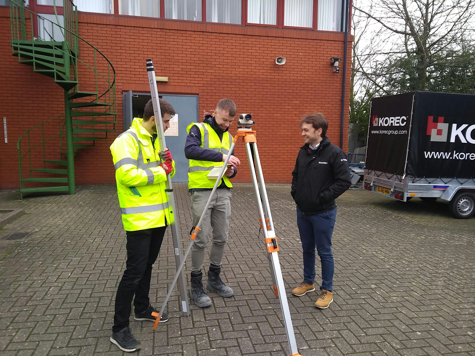 5be848863215124cabff17c1bc749a6a