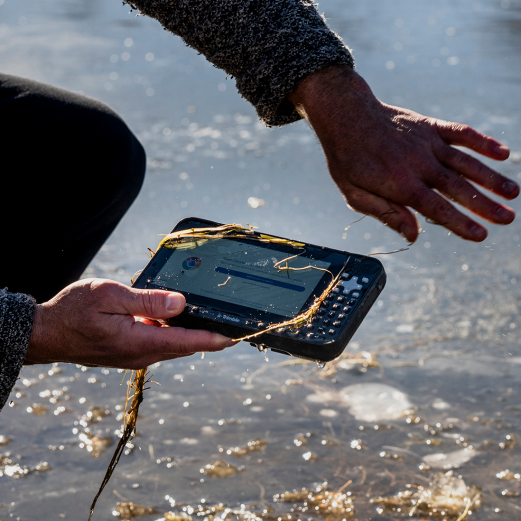 Trimble T70
